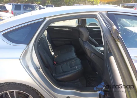 2016 Ford Fusion Titanium z USA, uszkodzony, nr VIN 3FA6P0D97GR138228